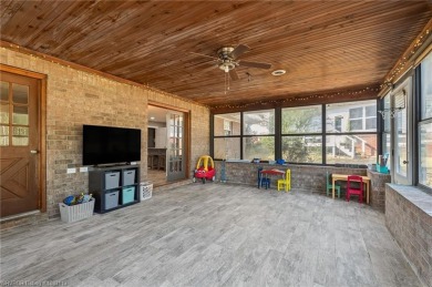 This 2,112 sq ft and 3 bed/2 bath family-friendly home is on Vache-Grasse Country Club in Arkansas - for sale on GolfHomes.com, golf home, golf lot