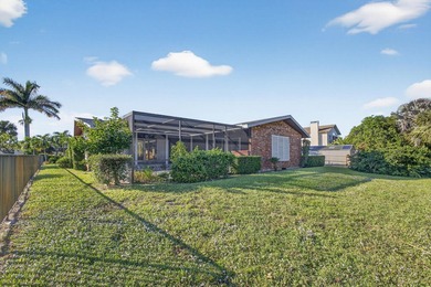 INVESTORS DREAM!! INCREDIBLE AND RARE OPPORTUNITY TO RENOVATE on Lake Worth Municipal Golf Course in Florida - for sale on GolfHomes.com, golf home, golf lot