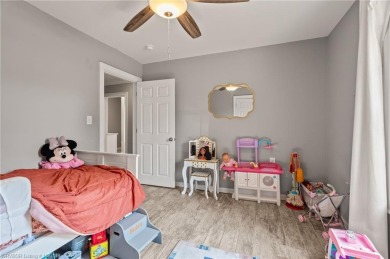 This 2,112 sq ft and 3 bed/2 bath family-friendly home is on Vache-Grasse Country Club in Arkansas - for sale on GolfHomes.com, golf home, golf lot