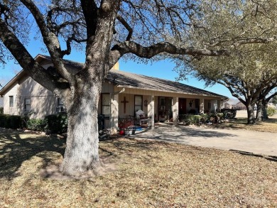 Immaculate 3 bedroom, 2.5 bath brick home at PAR Village! You on P.A.R. Country Club in Texas - for sale on GolfHomes.com, golf home, golf lot