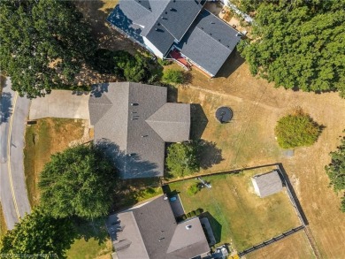 This 2,112 sq ft and 3 bed/2 bath family-friendly home is on Vache-Grasse Country Club in Arkansas - for sale on GolfHomes.com, golf home, golf lot