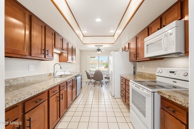 DEL WEBB'S POPULAR STANFORD MODEL - 3 BEDROOMS, 2 BATHS Charming on Sun City Lakes West and East in Arizona - for sale on GolfHomes.com, golf home, golf lot