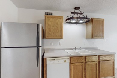 This 3/2 townhome in Ladera West is light, bright & move-in on Ladera Golf Course  in New Mexico - for sale on GolfHomes.com, golf home, golf lot