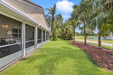 FABULOUS GOLF COURSE TO LAKE GEM! A MUST SEE! MOVE-IN READY! on Bonaventure Country Club in Florida - for sale on GolfHomes.com, golf home, golf lot