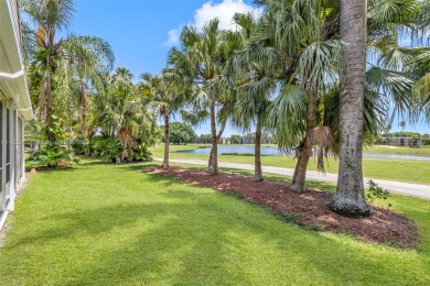 FABULOUS GOLF COURSE TO LAKE GEM! A MUST SEE! MOVE-IN READY! on Bonaventure Country Club in Florida - for sale on GolfHomes.com, golf home, golf lot