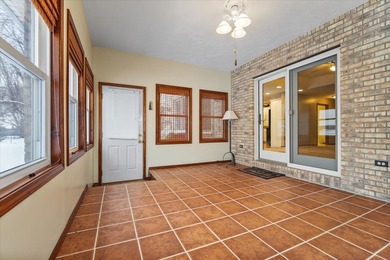 Welcome to this beautiful all-brick ranch in Oak Ridge Estates on El Paso Golf Club in Illinois - for sale on GolfHomes.com, golf home, golf lot