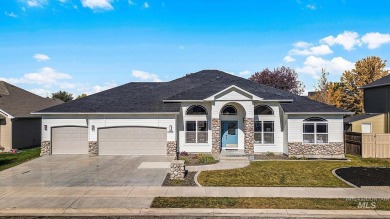 Fresh and clean remodeled home.  New carpet, paint and flooring on Lakeview Golf Club in Idaho - for sale on GolfHomes.com, golf home, golf lot