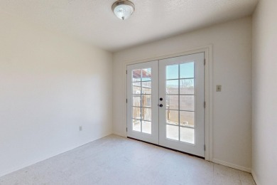 This 3-bed 2-bath townhome in Ladera West is light, bright & on Ladera Golf Course  in New Mexico - for sale on GolfHomes.com, golf home, golf lot