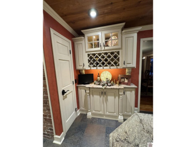 Don't miss this must-see home in the Golf Club Estates on Mayfield-Graves Country Club in Kentucky - for sale on GolfHomes.com, golf home, golf lot