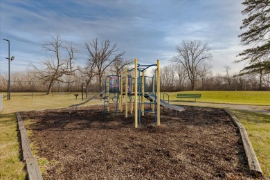 Welcome to your new home!  This one bed/one bath is ready for on River Oaks Golf Course in Illinois - for sale on GolfHomes.com, golf home, golf lot