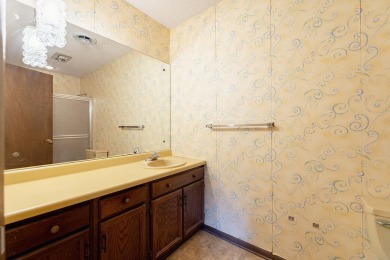 This is a public online auction. An auction is a transparent way on Fox Den Country Club in Tennessee - for sale on GolfHomes.com, golf home, golf lot