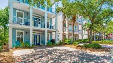This remodeled 6BR, 3.5BA retreat sleeps 16, making it ideal for on Regatta Bay Golf and Country Club in Florida - for sale on GolfHomes.com, golf home, golf lot