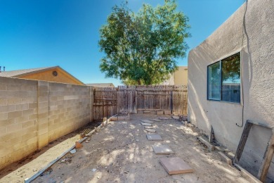 This 3-bed 2-bath townhome in Ladera West is light, bright & on Ladera Golf Course  in New Mexico - for sale on GolfHomes.com, golf home, golf lot