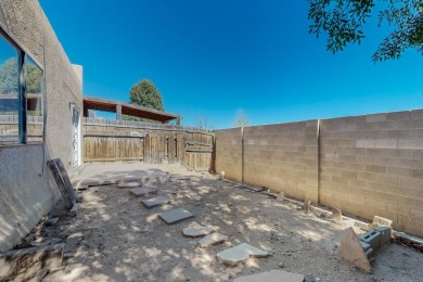 This 3-bed 2-bath townhome in Ladera West is light, bright & on Ladera Golf Course  in New Mexico - for sale on GolfHomes.com, golf home, golf lot