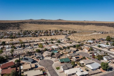 This 3-bed 2-bath townhome in Ladera West is light, bright & on Ladera Golf Course  in New Mexico - for sale on GolfHomes.com, golf home, golf lot