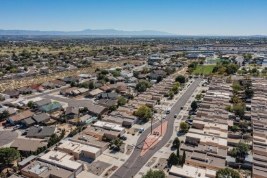 This 3-bed 2-bath townhome in Ladera West is light, bright & on Ladera Golf Course  in New Mexico - for sale on GolfHomes.com, golf home, golf lot