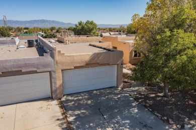 This 3-bed 2-bath townhome in Ladera West is light, bright & on Ladera Golf Course  in New Mexico - for sale on GolfHomes.com, golf home, golf lot