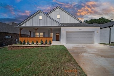 Welcome to this beautiful new construction home located within on Heritage Hills Golf Course in Oklahoma - for sale on GolfHomes.com, golf home, golf lot