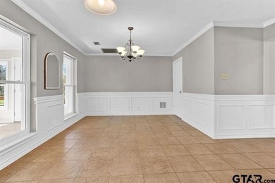 This beautifully maintained traditional-style home offers 3 on Hide-A-Way Lake Golf Course in Texas - for sale on GolfHomes.com, golf home, golf lot