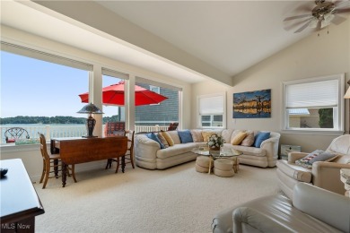 This 3-bedroom, 1-bath lakefront cottage offers the perfect on Lake Mohawk Golf Club in Ohio - for sale on GolfHomes.com, golf home, golf lot