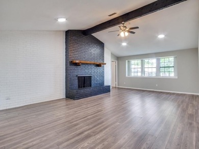 BEAUTIFULLY REMODELED HOME IN THE COVETED PECAN PLANTATION on Pecan Plantation Country Club in Texas - for sale on GolfHomes.com, golf home, golf lot