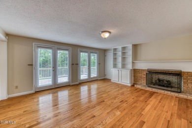 Beautiful 5 bedroom, 3 bath home in the Ridgefields community on Ridgefields Country Club, Inc. in Tennessee - for sale on GolfHomes.com, golf home, golf lot