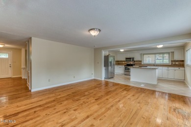 Beautiful 5 bedroom, 3 bath home in the Ridgefields community on Ridgefields Country Club, Inc. in Tennessee - for sale on GolfHomes.com, golf home, golf lot
