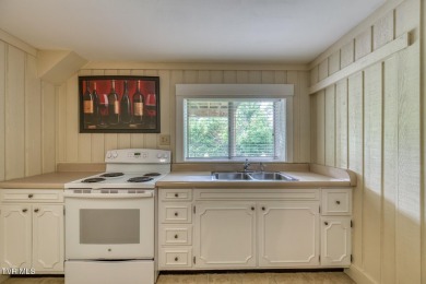Beautiful 5 bedroom, 3 bath home in the Ridgefields community on Ridgefields Country Club, Inc. in Tennessee - for sale on GolfHomes.com, golf home, golf lot