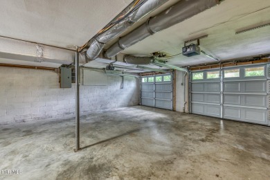 Beautiful 5 bedroom, 3 bath home in the Ridgefields community on Ridgefields Country Club, Inc. in Tennessee - for sale on GolfHomes.com, golf home, golf lot