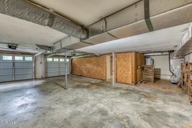 Beautiful 5 bedroom, 3 bath home in the Ridgefields community on Ridgefields Country Club, Inc. in Tennessee - for sale on GolfHomes.com, golf home, golf lot