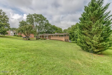 Beautiful 5 bedroom, 3 bath home in the Ridgefields community on Ridgefields Country Club, Inc. in Tennessee - for sale on GolfHomes.com, golf home, golf lot