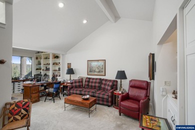 Stunning, fully remodeled condo with golf course & West Hill on Illahe Hills Country Club in Oregon - for sale on GolfHomes.com, golf home, golf lot