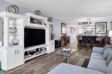 UPDATED & MOVE-IN READY! Turnkey in Portofino at Wynmoor with on Wynmoor Golf Course in Florida - for sale on GolfHomes.com, golf home, golf lot