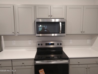 This inviting floor plan is designed for both comfort and on Harbour Point Golf Club in North Carolina - for sale on GolfHomes.com, golf home, golf lot