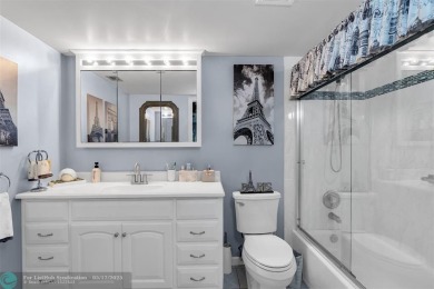 UPDATED & MOVE-IN READY! Turnkey in Portofino at Wynmoor with on Wynmoor Golf Course in Florida - for sale on GolfHomes.com, golf home, golf lot