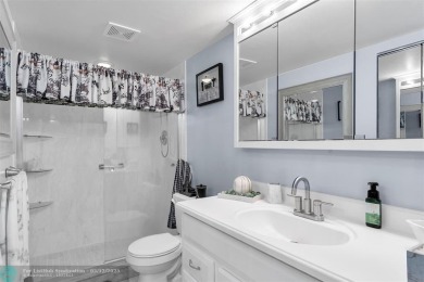 UPDATED & MOVE-IN READY! Turnkey in Portofino at Wynmoor with on Wynmoor Golf Course in Florida - for sale on GolfHomes.com, golf home, golf lot
