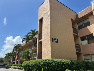 PRICED TO SELL IN SOUGHT AFTER 55+ SUNRISE LAKES PHASE IV. FIRST on Sunrise Lakes Phase IV Golf Course in Florida - for sale on GolfHomes.com, golf home, golf lot