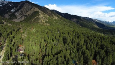 Beautiful treed lot at the end of a cul da sac. This is a great on Aspen Hills Golf Course in Wyoming - for sale on GolfHomes.com, golf home, golf lot