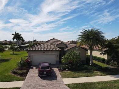 This traditional 4-bedroom, 3-bath single-family home in a on Plantation Golf and Country Club in Florida - for sale on GolfHomes.com, golf home, golf lot