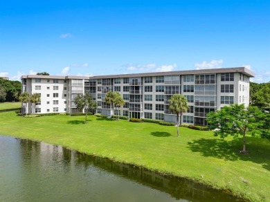 This fully renovated 3/2, 1st flr home offers the perfect blend on Palm-Aire Country Club and Resort - Palms in Florida - for sale on GolfHomes.com, golf home, golf lot