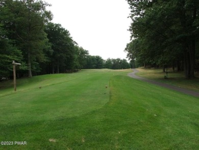 COME BUILD YOUR CASA on this perfect corner lot in beautiful on Paupack Hills Golf and Country Club in Pennsylvania - for sale on GolfHomes.com, golf home, golf lot