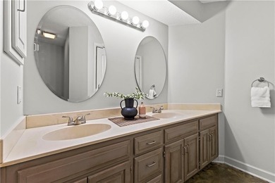 Don't miss out on this 2 Bedroom, 2 Full Bath AND 2 CAR GARAGE on Minor Park Golf Course in Missouri - for sale on GolfHomes.com, golf home, golf lot