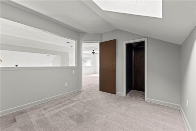 Don't miss out on this 2 Bedroom, 2 Full Bath AND 2 CAR GARAGE on Minor Park Golf Course in Missouri - for sale on GolfHomes.com, golf home, golf lot