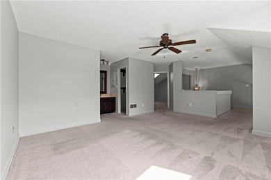 Don't miss out on this 2 Bedroom, 2 Full Bath AND 2 CAR GARAGE on Minor Park Golf Course in Missouri - for sale on GolfHomes.com, golf home, golf lot