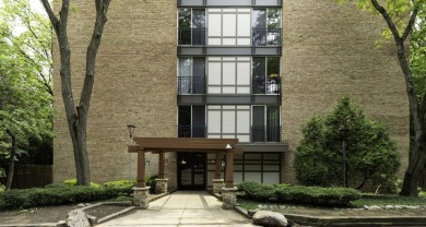Welcome to this fabulous first-floor end-unit condo-Four Lakes' on River Bend Golf Club in Illinois - for sale on GolfHomes.com, golf home, golf lot
