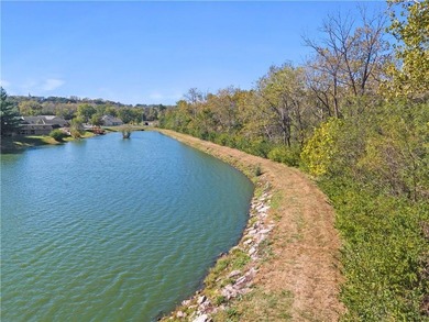 Don't miss out on this 2 Bedroom, 2 Full Bath AND 2 CAR GARAGE on Minor Park Golf Course in Missouri - for sale on GolfHomes.com, golf home, golf lot