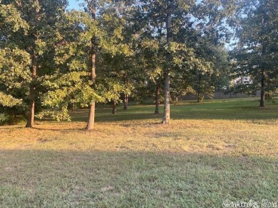 This is the perfect lot to build your next dream home. Just on The Course at River Oaks in Arkansas - for sale on GolfHomes.com, golf home, golf lot
