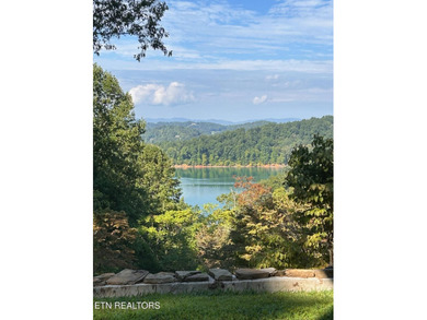 Stunning Log Cabin style Retreat on Norris Lake - Community on The Greens at Deerfield in Tennessee - for sale on GolfHomes.com, golf home, golf lot