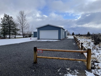 New and move-in ready! Located on the 5th green of the Christmas on Christmas Valley Golf Course in Oregon - for sale on GolfHomes.com, golf home, golf lot