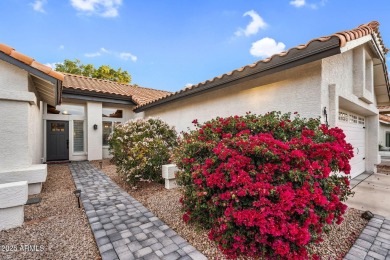 Adorable and meticulously cared for CORNER LOT in Red Mountain on Red Mountain Ranch Country Club in Arizona - for sale on GolfHomes.com, golf home, golf lot